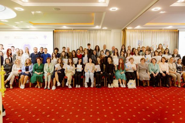Winners and participants of the 4th Moldovan History Competition I Photo: DVV International Moldova