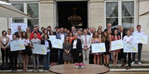 French prizewinners 2018 with competition organisers and tutors, German Ambassador Nikolaus Meyer-Landrut and the Secretary of State to the Minister of the Armed Forces in France, Geneviève Darrieussecq | Photo: Fédération des Maisons Franco-Allemandes