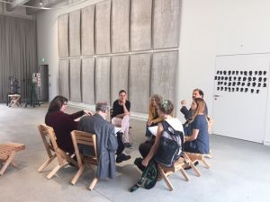 Participants discussing their works | Photo: Tina Gotthardt