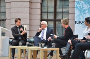 Roman Roobroeck with Frank-Walter Steinmeier, German Minister of Foreign Affairs | Photo: Jan Konitzki /bpb