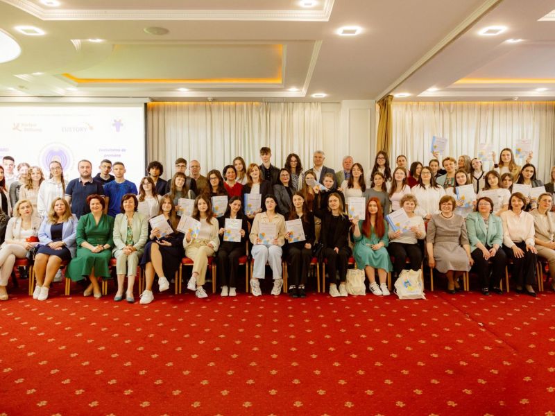 Winners and participants of the 4th Moldovan History Competition I Photo: DVV International Moldova