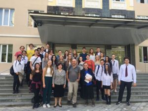 Participants meeting Georgian students at the “European High School” in Tbilisi | Photo: Körber-Stiftung